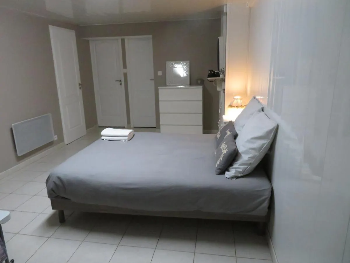 Chambre Prive Entre Lyon Et St Etienne Frankreich